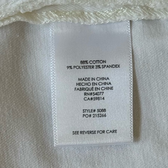 CAbi #5088 Slimmie White Skinny Denim Jeans Size 6 - Picture 4 of 5